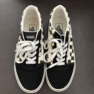 Women’s checkered Vans